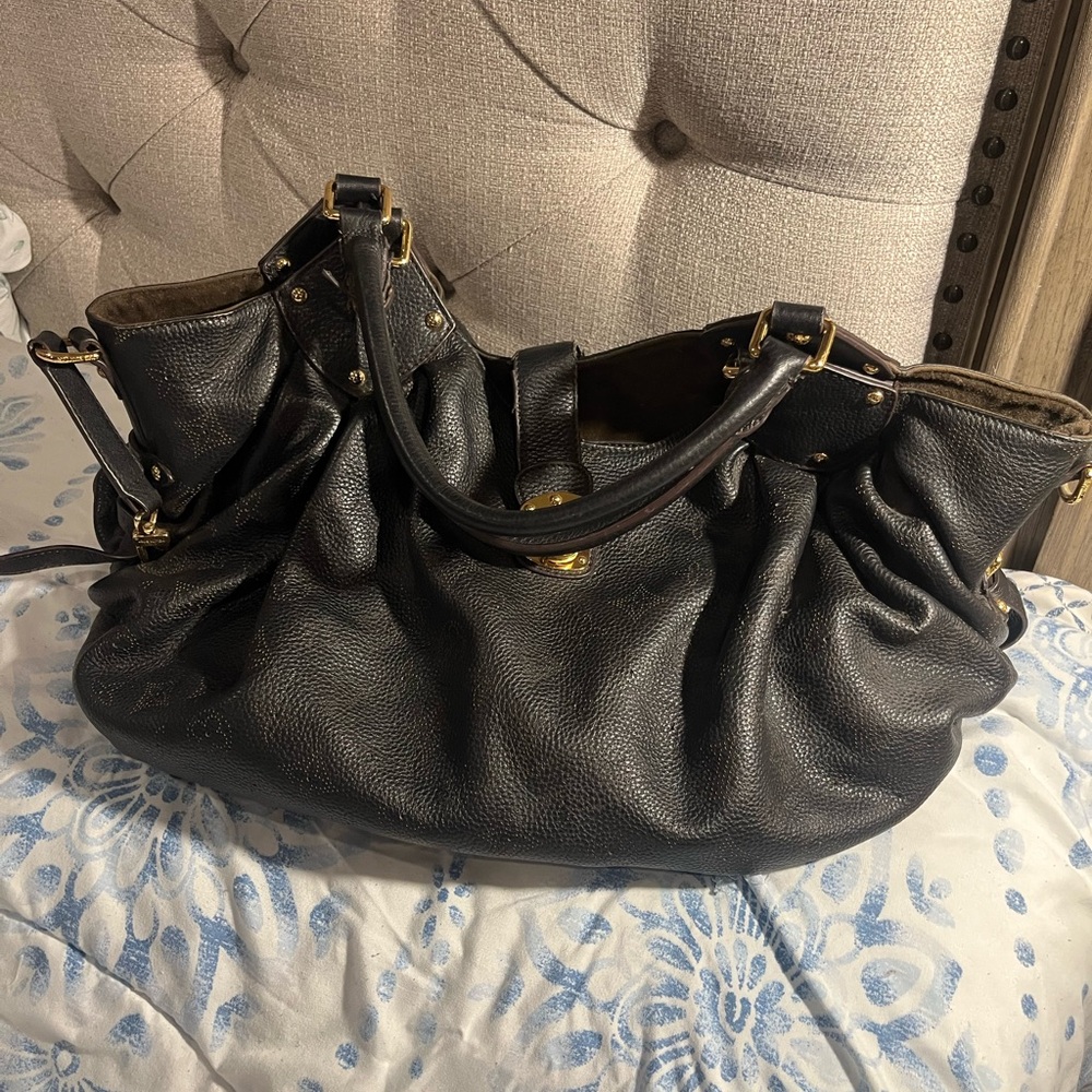 Louis Vuitton Black Leather Shoulder Bag - Picture 4 of 16